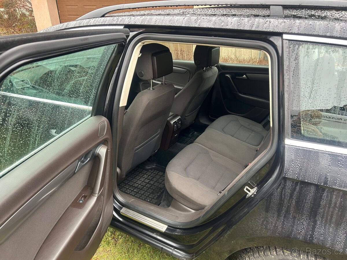 Passat b7 2.0 tdi 130kw Hnědý interiér - 9