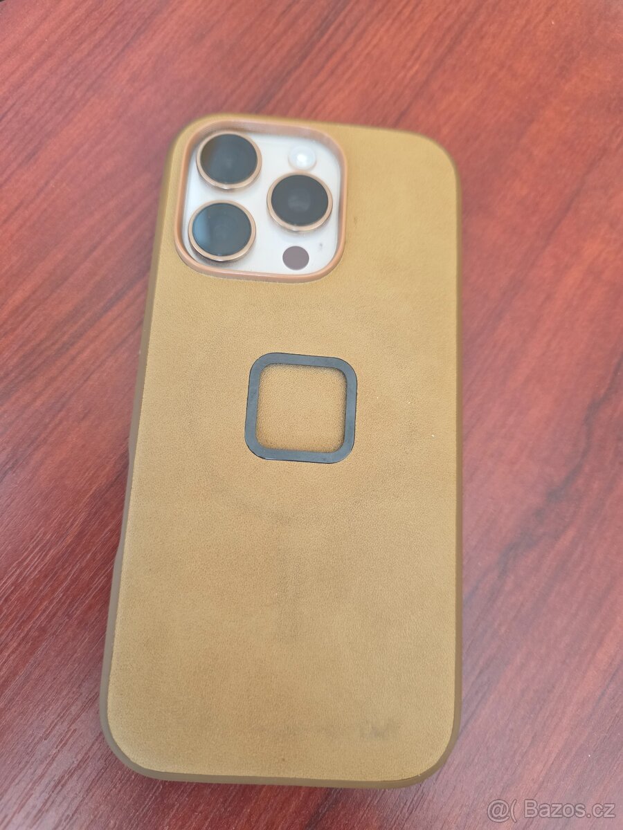 Apple iPhone 16 Pro - 9