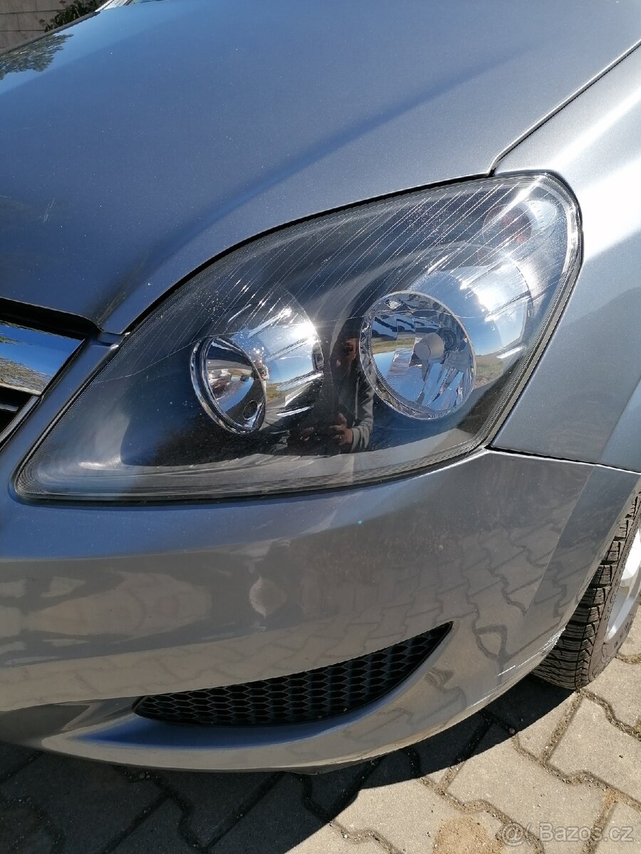 Opel Zafira 1.9 CDTi - 9