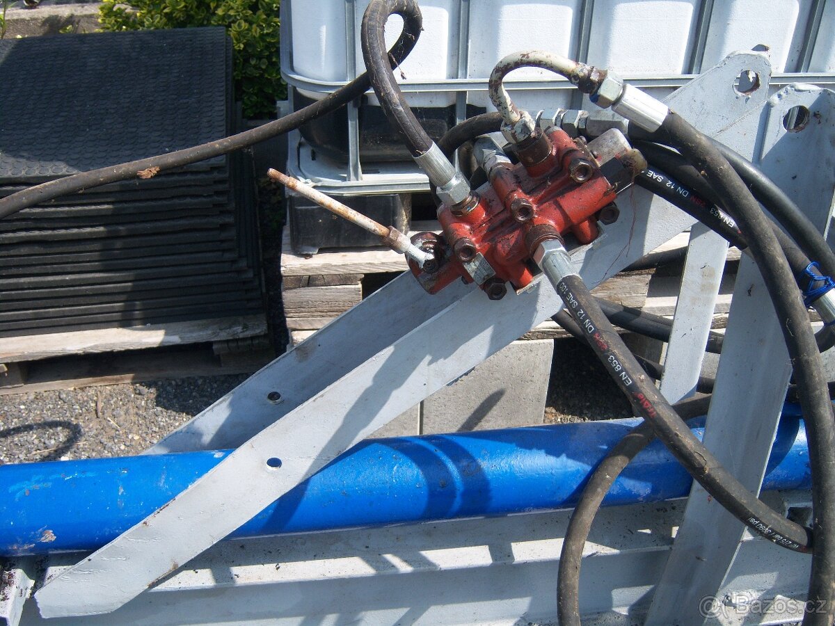 Štipačka dřeva za traktor - 9