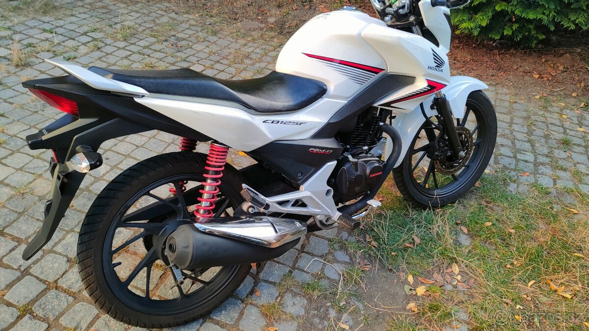Honda CB 125 F - 9