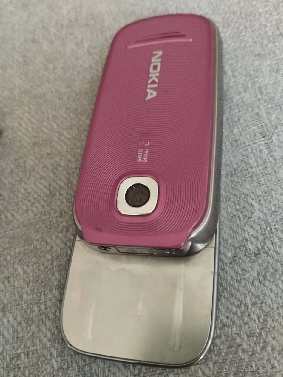Nokia 7230 retro mobilní telefon - 9