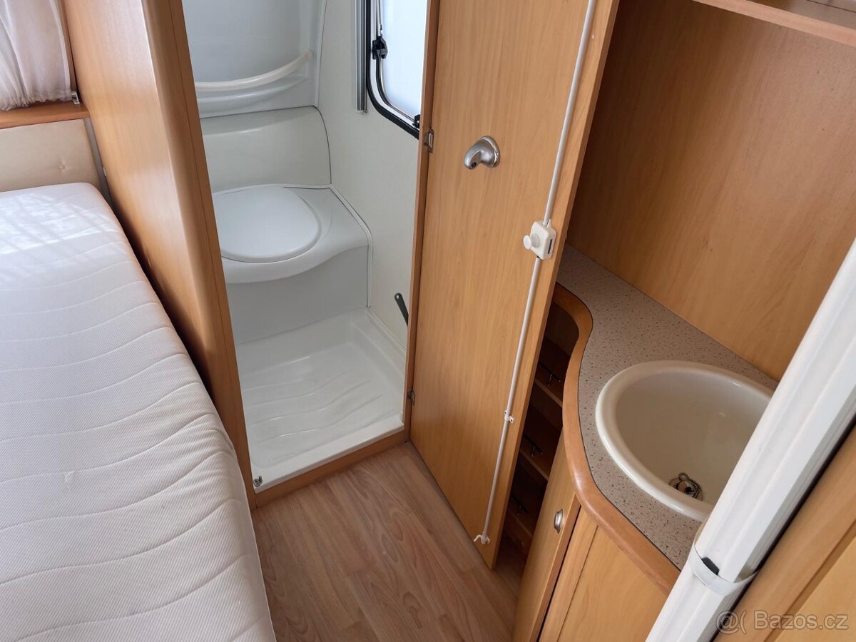 Beyerland Vitesse 400, 2006, 4 osoby, EL.POJEZD - 9