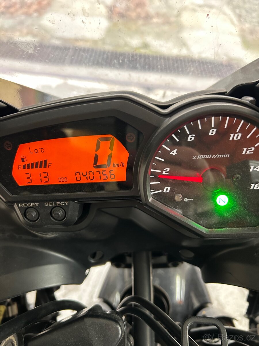 YAMAHA FZ6 Fazer S2 - 9