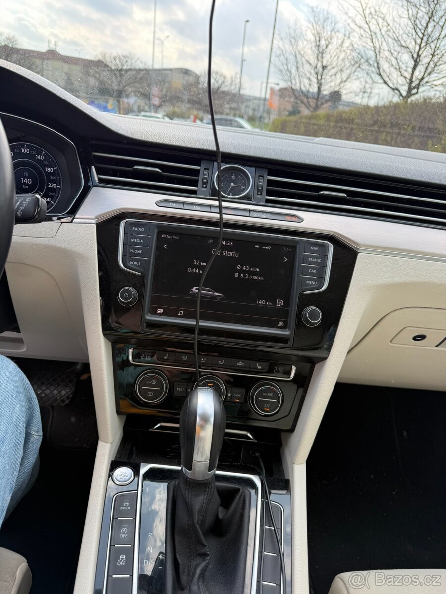 Volkswagen PASSAT 2.0 176KW biTDI 4X4 - 9