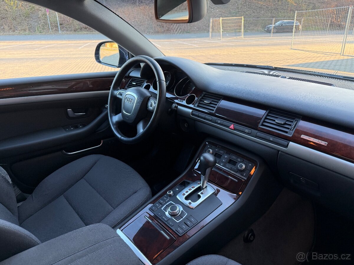 Audi A8, 3.2i V6, 191kw 4x4 Původ ČR - 9