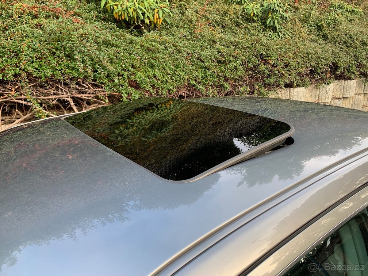 Chrysler 300C 3.0CRD limuzína Signature Series - 9