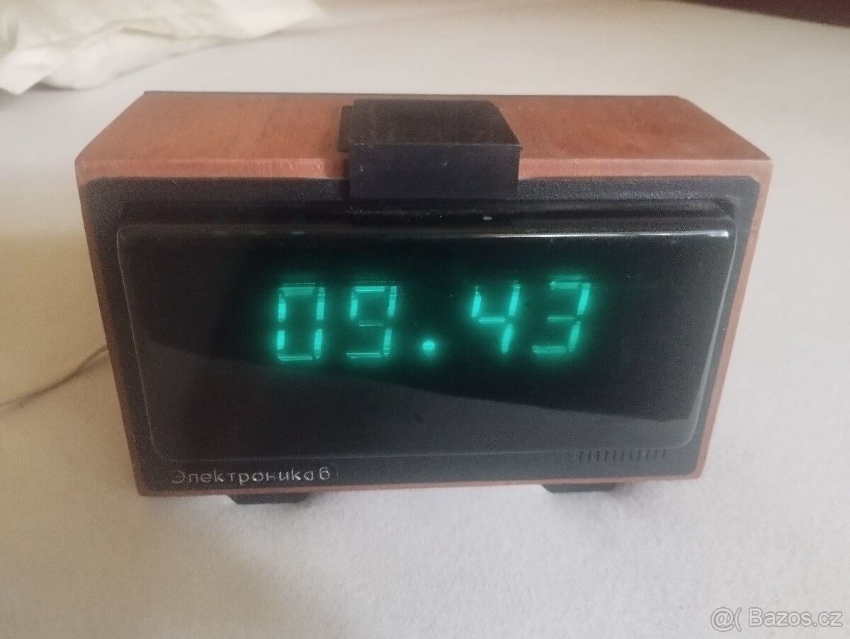 Kalkulačky Tesla,Hodinky Prim 4ks,autičko - 9