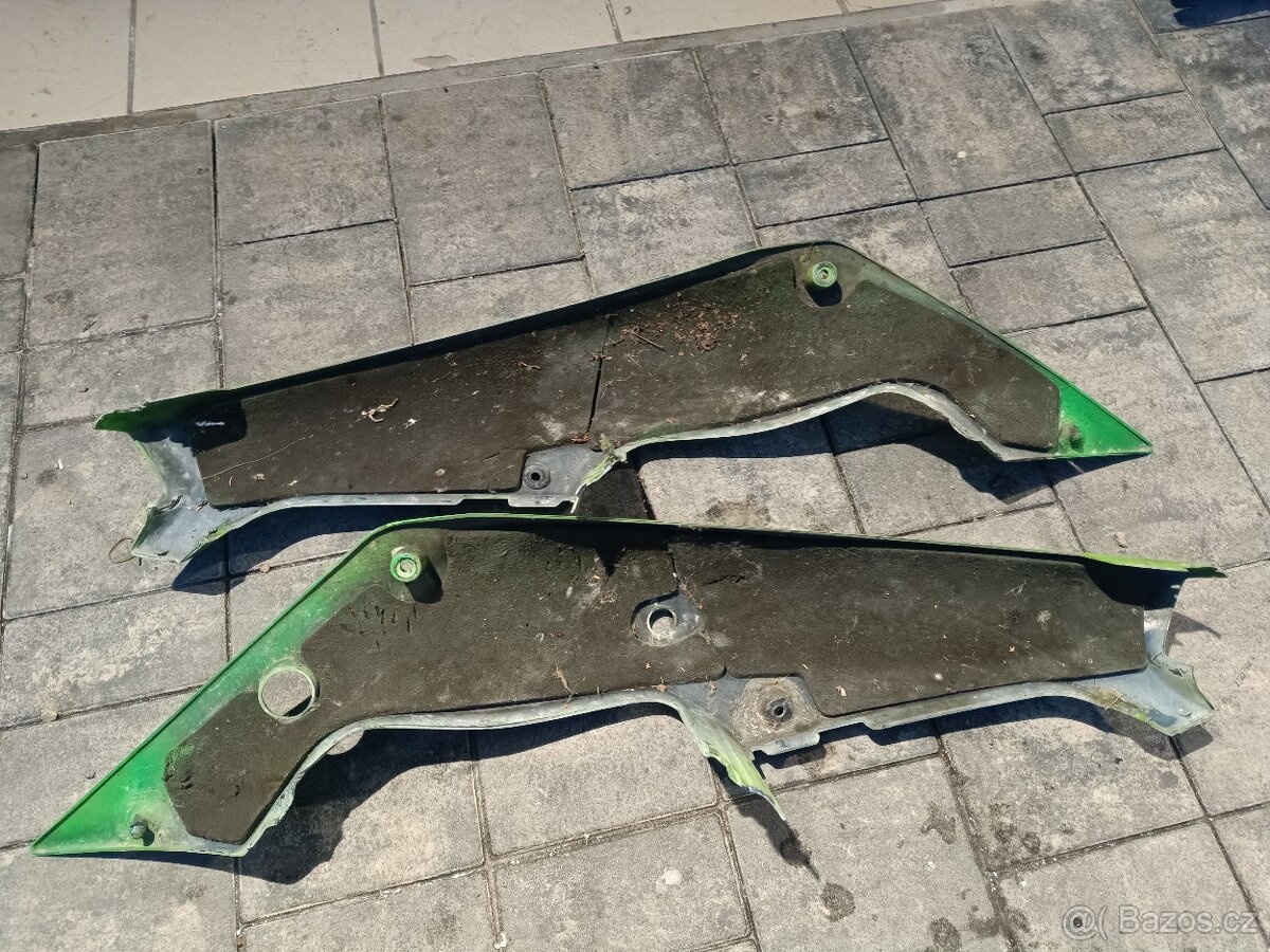 Náhradní díly Kawasaki ZXR 750, ZX-7R - 9