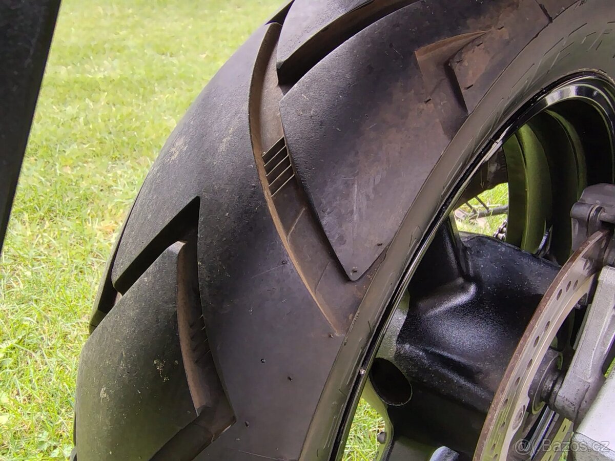 Suzuki dl 650 v strom - 9