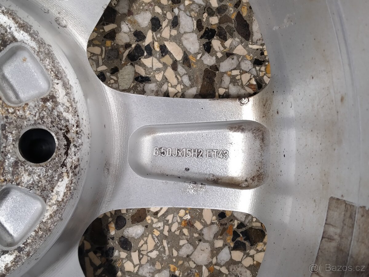 Alu disky originál Škoda 6,5J x 15 H2, 5x100, ET 43 - 9