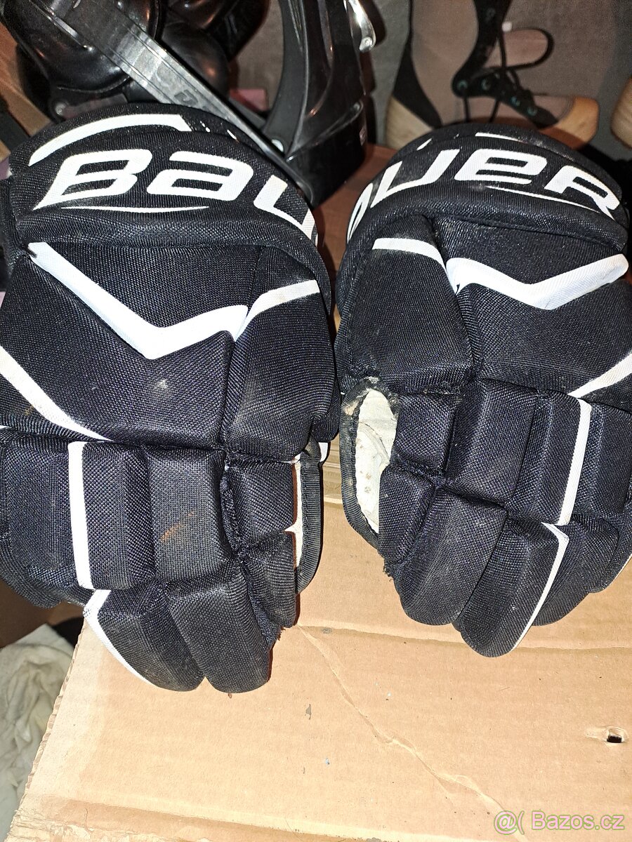 Hokejové vybaveni - 9