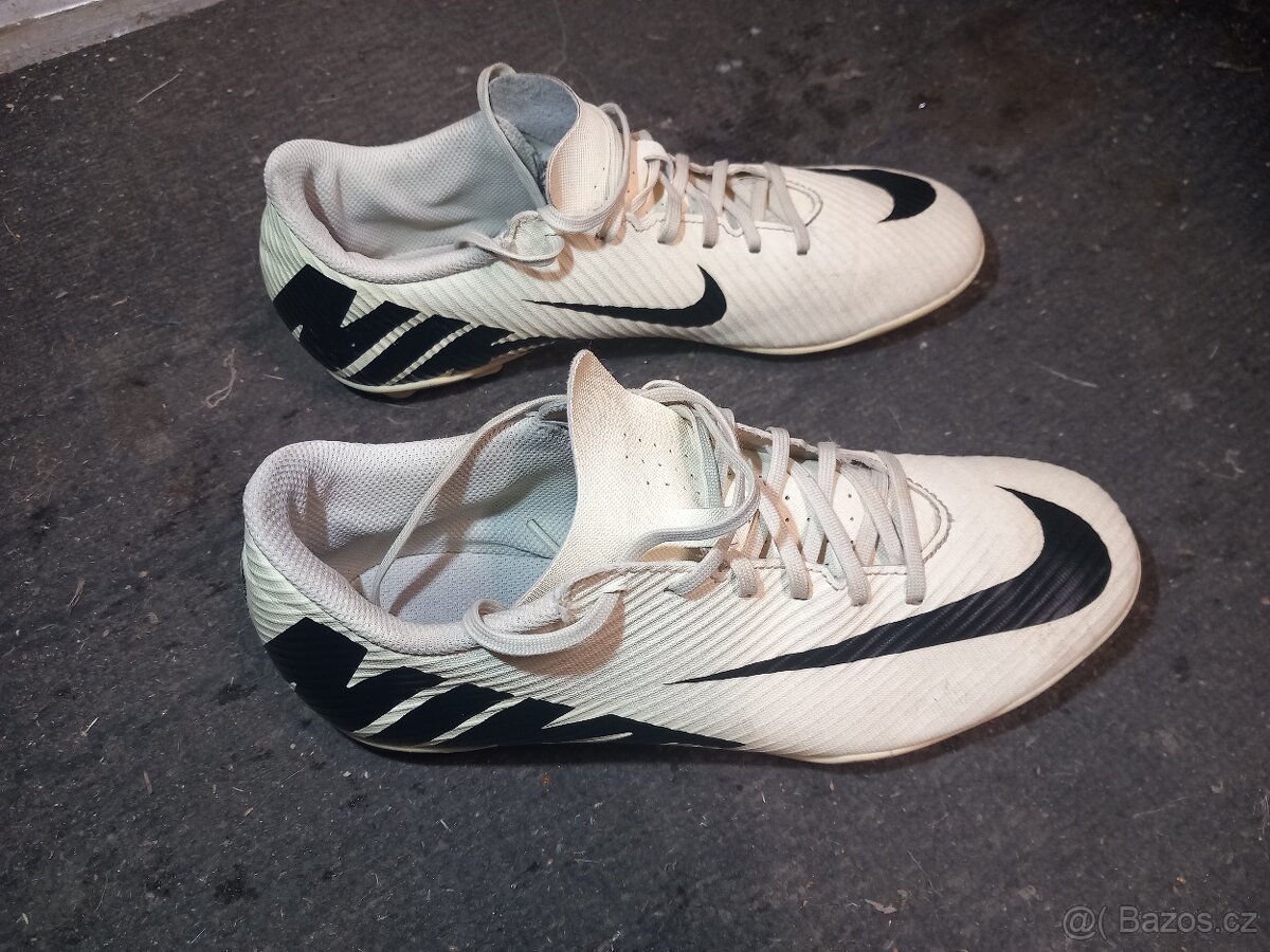 Kopačky NIKE - 9