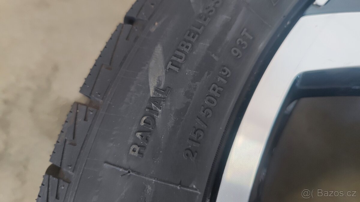 VW ID3 R19 zimni alu sada 215/50/19 - 9