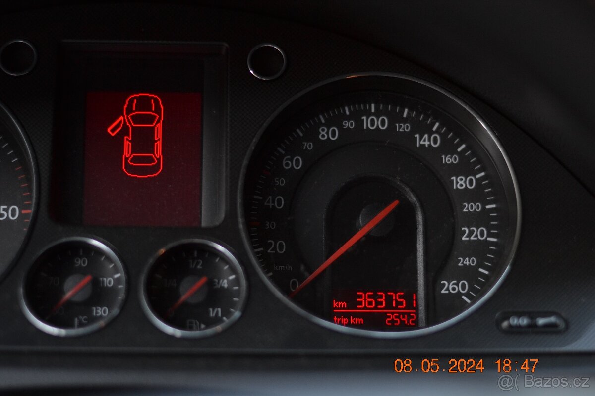 VW Passat B6 2.0 TDi kombi - 9