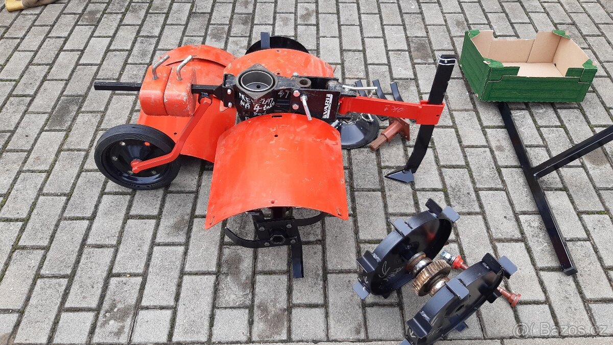 SEDÁK, POTAH, TROJUHELNIK ATD od 500 kč - 9