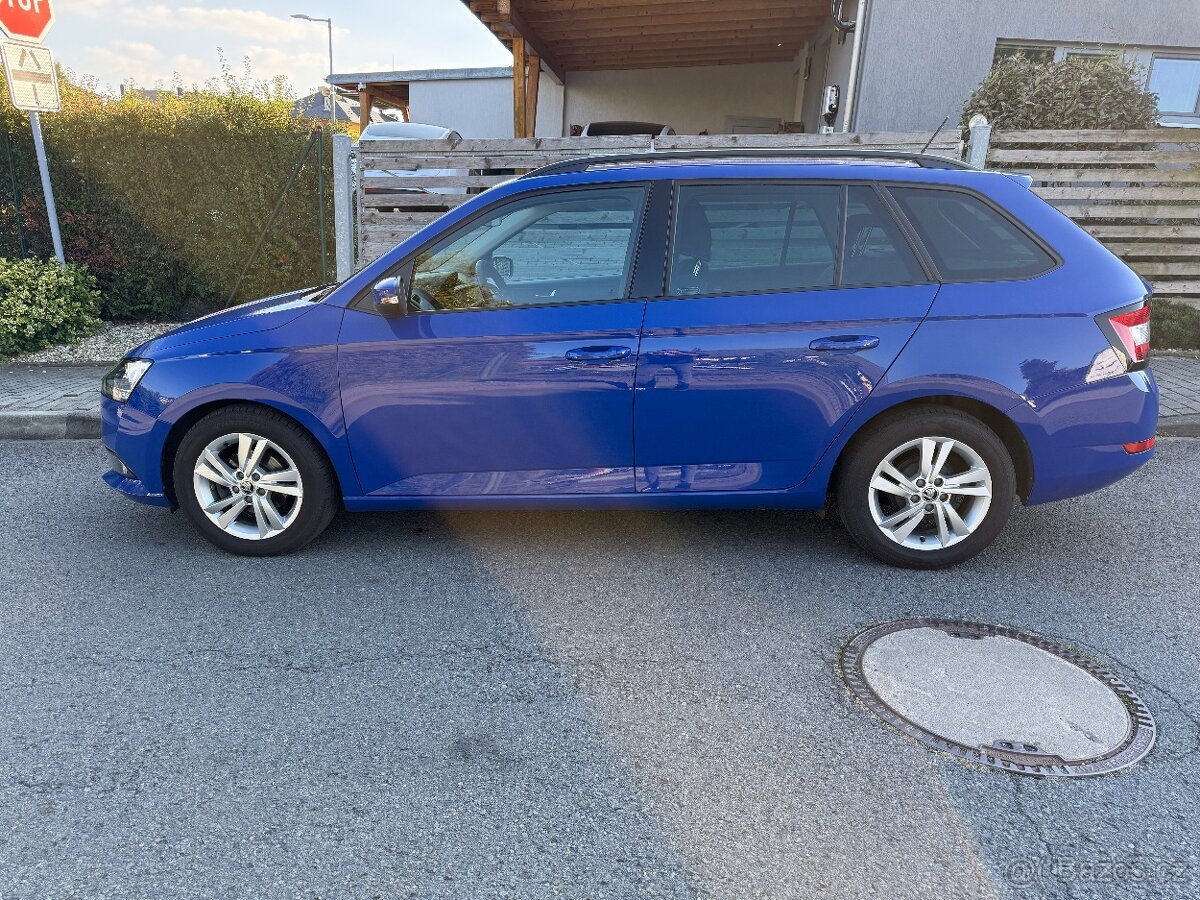 Škoda Fabia Combi 10/2022 54825km AMBITION - 9