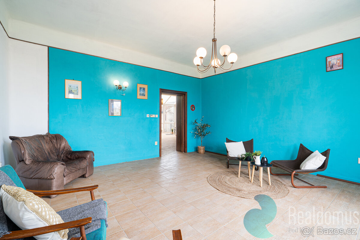 Prodej, dvougenerační rodinný dům,173m2, balkón, zahrada, Ve - 9