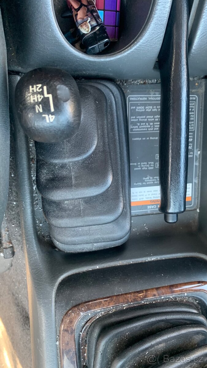 Suzuki Grand Vitara 2,5 V6 - 9