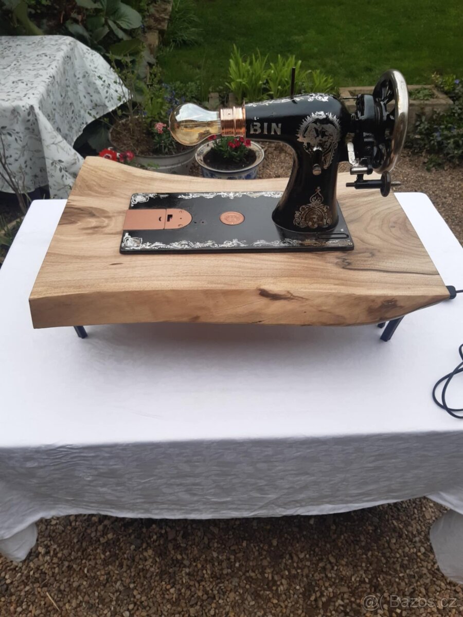 Lampa z šicího stroje - 9