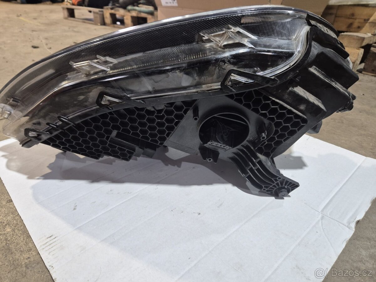 LED světlomety VW Caddy 5 - 9