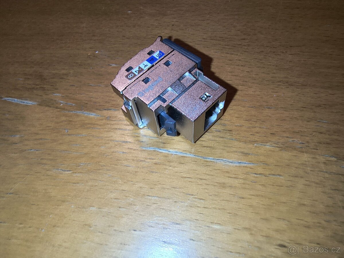 Patch panel + 24ks keystone Cat.6A STP stíněný - 9