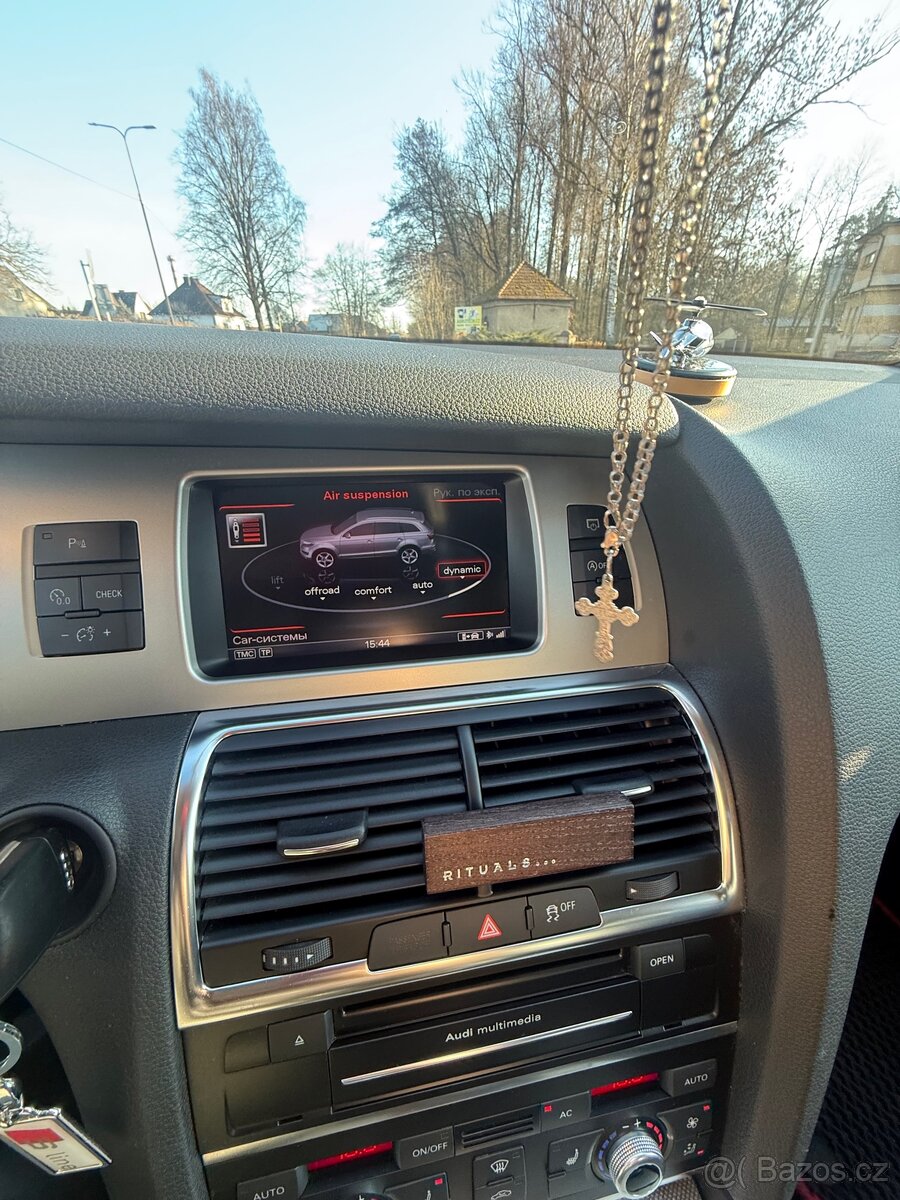 Prodej Audi Q7 - 9