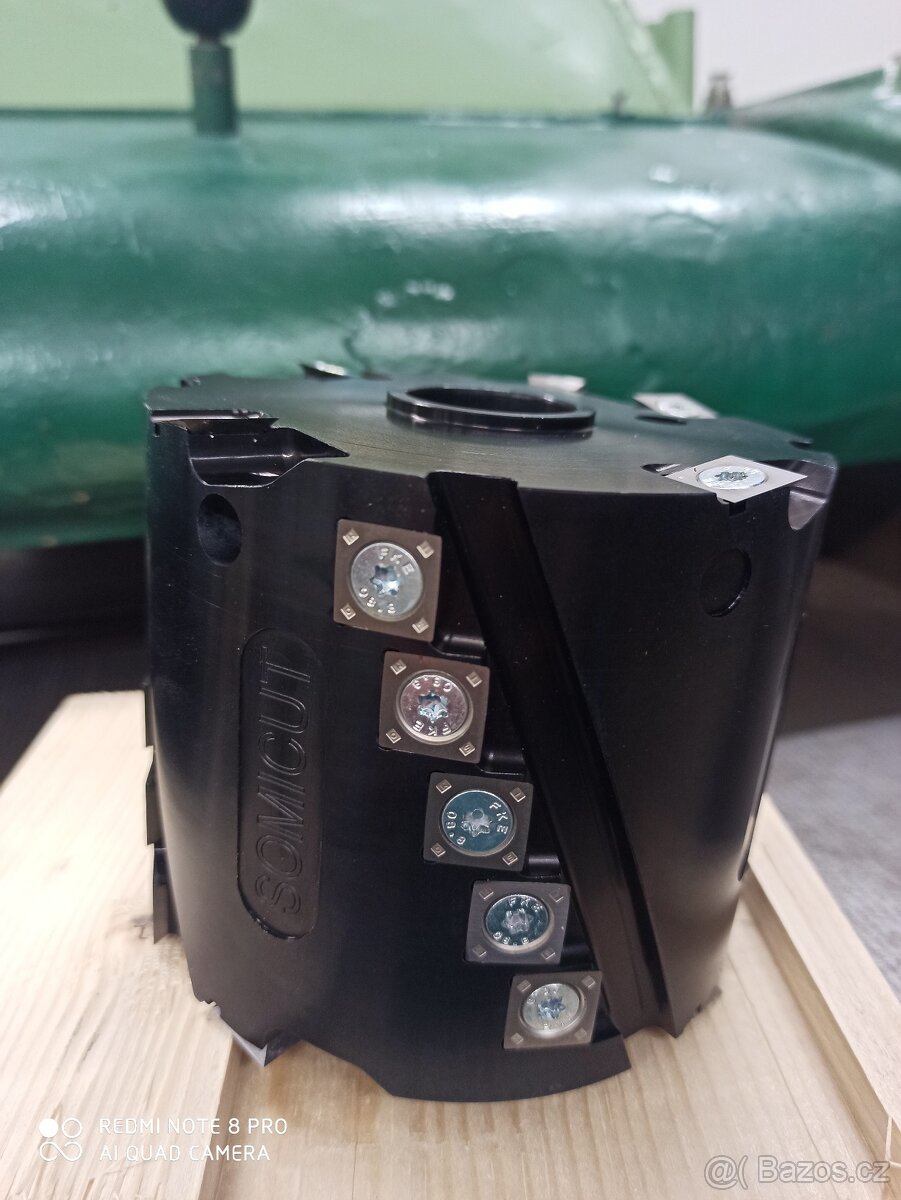 Na starý litinový stroj vyrobíme žiletku, řešení je SOMICUT - 9