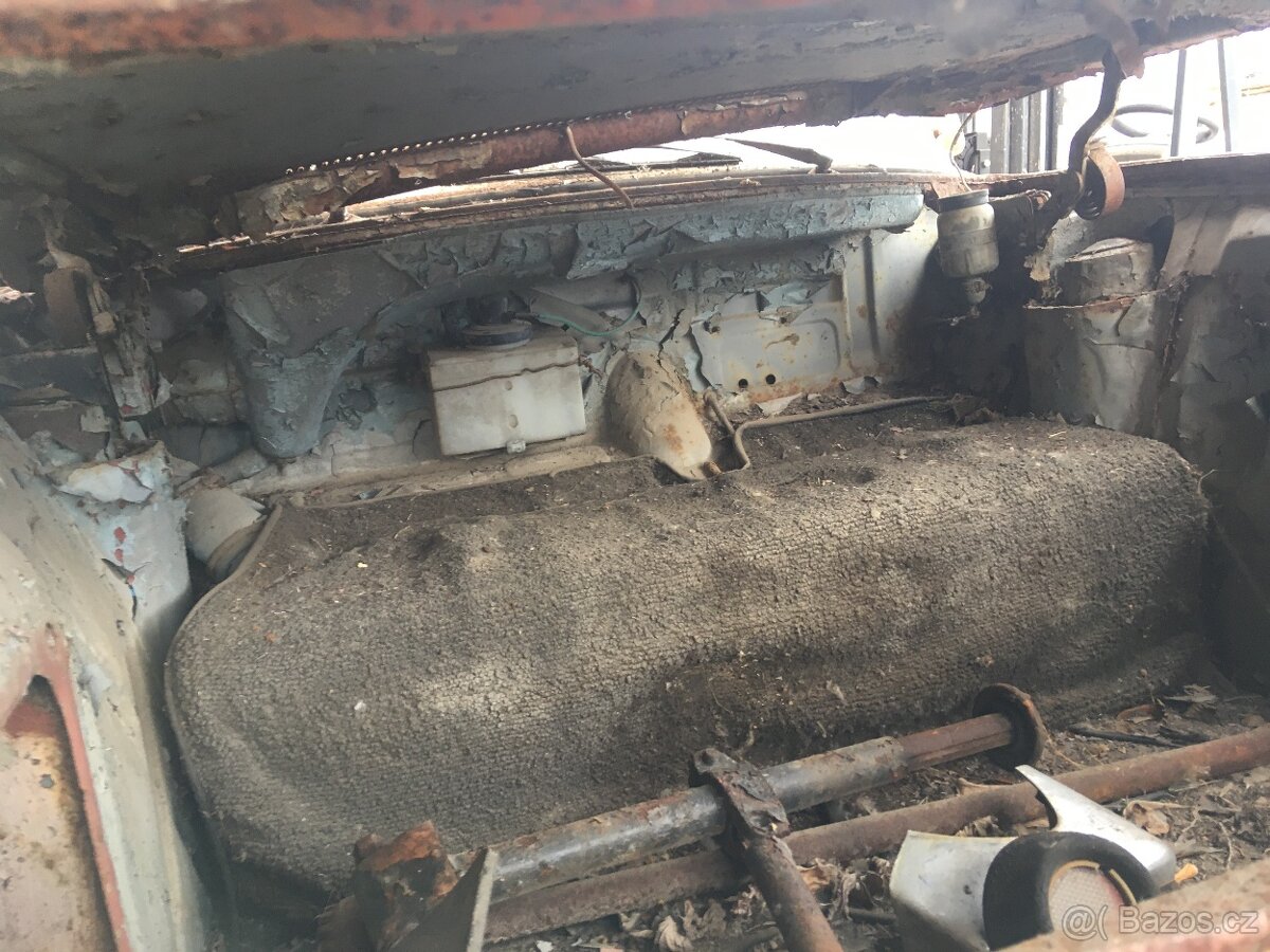 Tatra 603 před renovací - 9