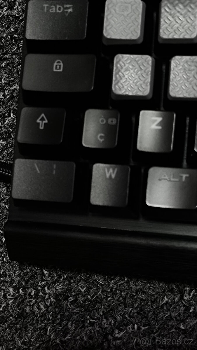 Corsair K70 LUX RGB Mechanical Gaming Keyboard- Brown switch - 9