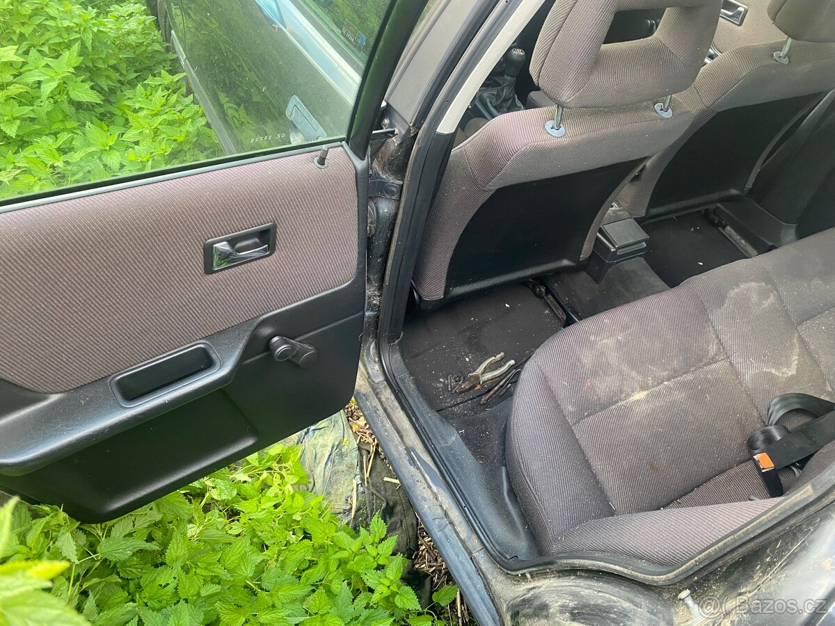 Audi 80 b3 díly - 9