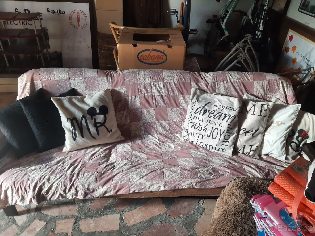 vintage rozkládací gauč z masivu + 2ks. bobík - 9