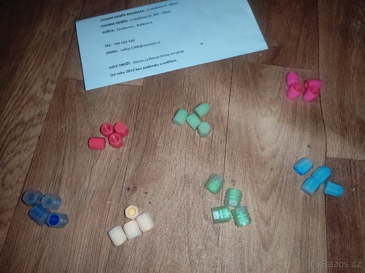 nové auto různé doplňky - 9