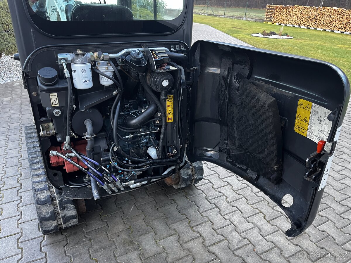 minibagr Bobcat E16 - 9