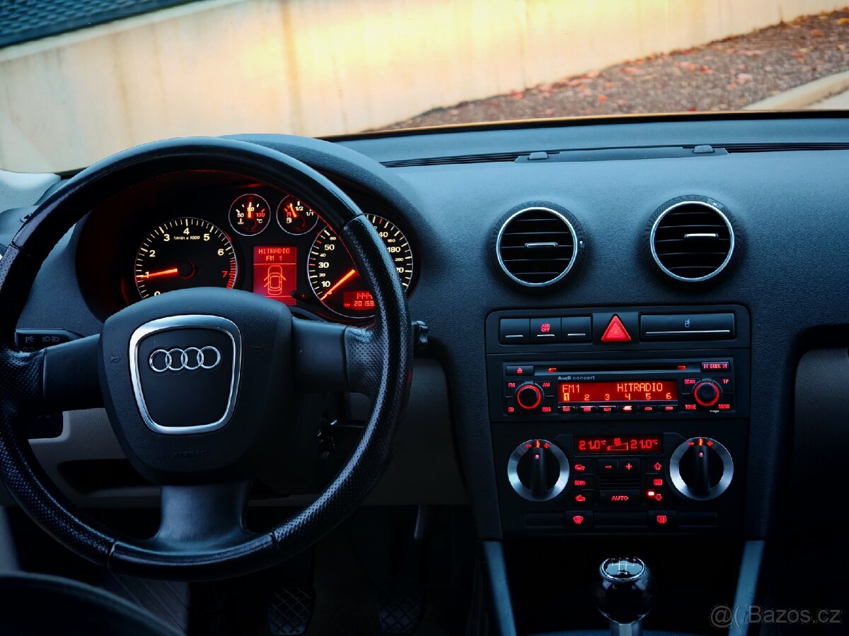 Audi A3 1.6 SPORTBACK - 9