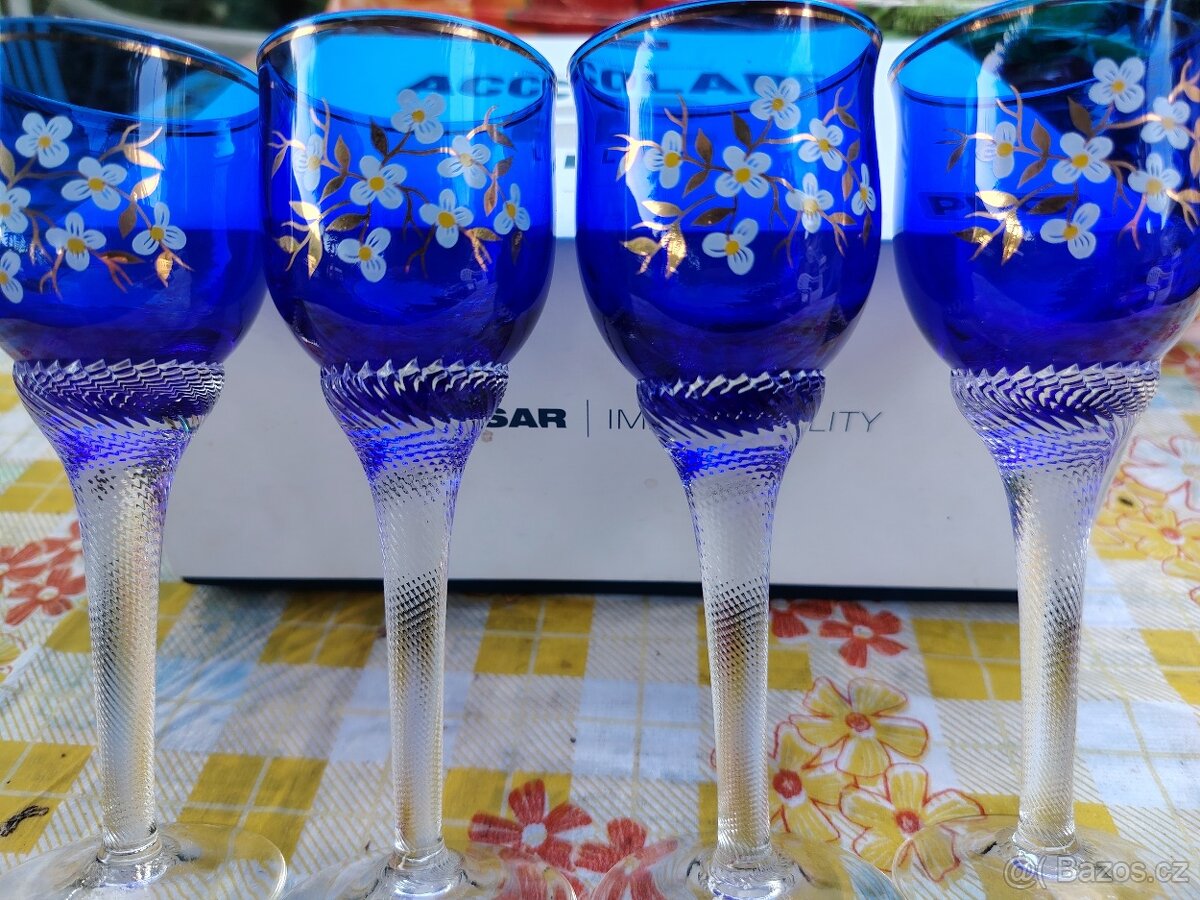 Modré skleničky na nožce - 9