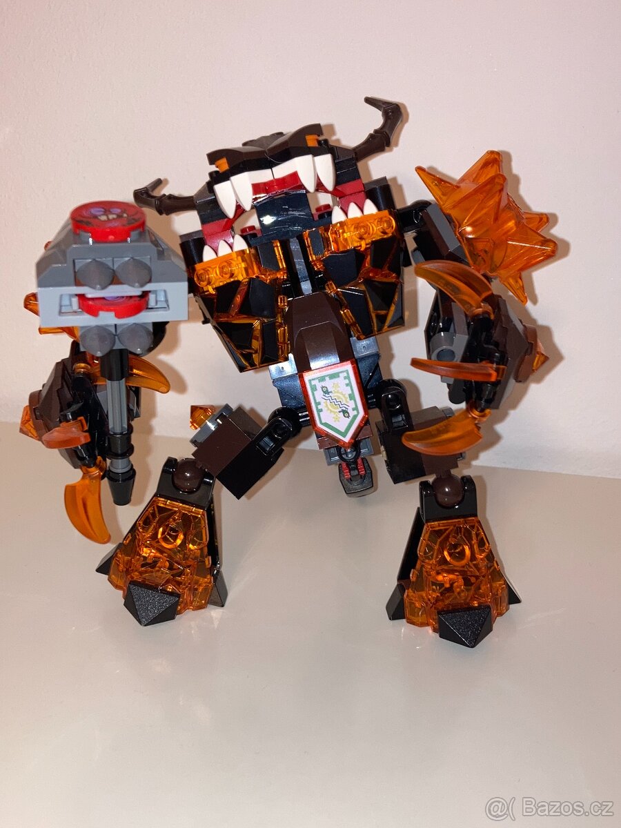LEGO NEXO KNIGHTS 70325 INFERNOX ZAJAL KRÁLOVNU - 9