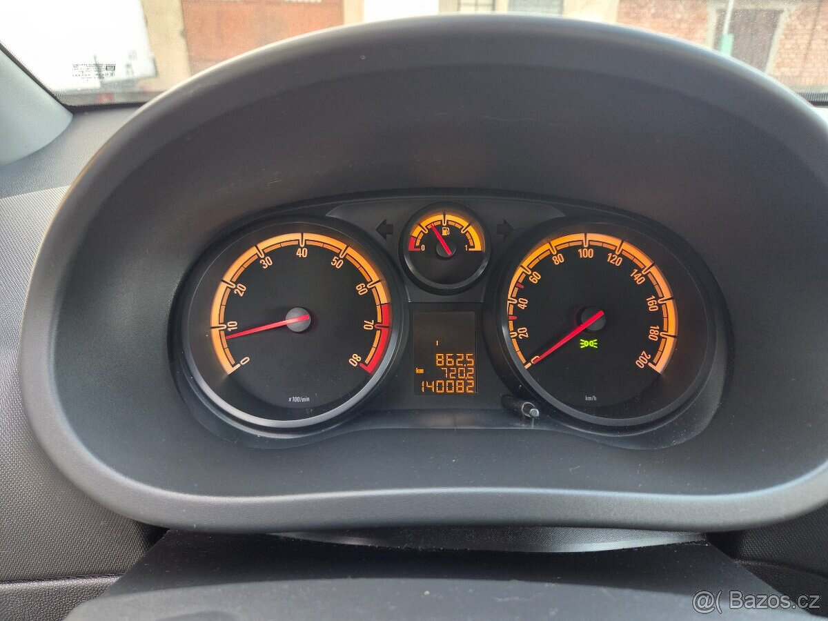 OPEL CORSA - 9