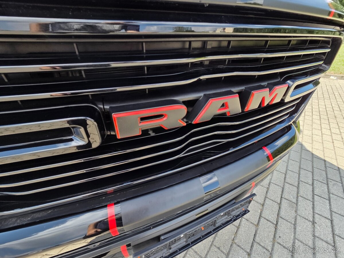 DODGE RAM 5.7 HEMI E-TORQUE FULL OPCJA PANORAMA FULL LED - 9