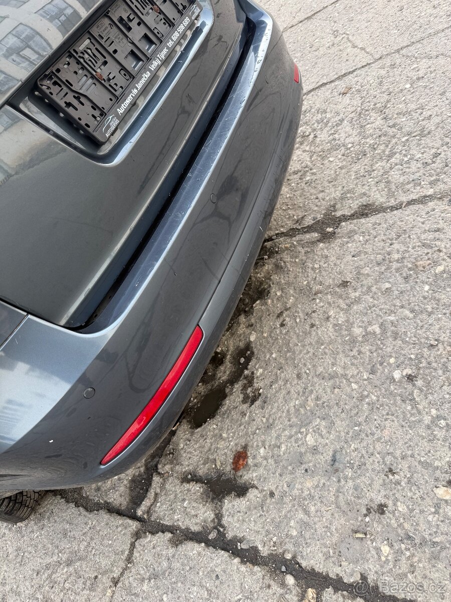 Zadní část + světlý interiér Octavia 2 Facelift - 9