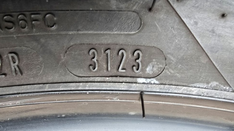 Letní pneu 245/45/18 Good Year - 9