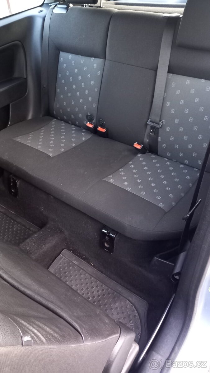 Ford Fiesta 1.3 44kW - 9