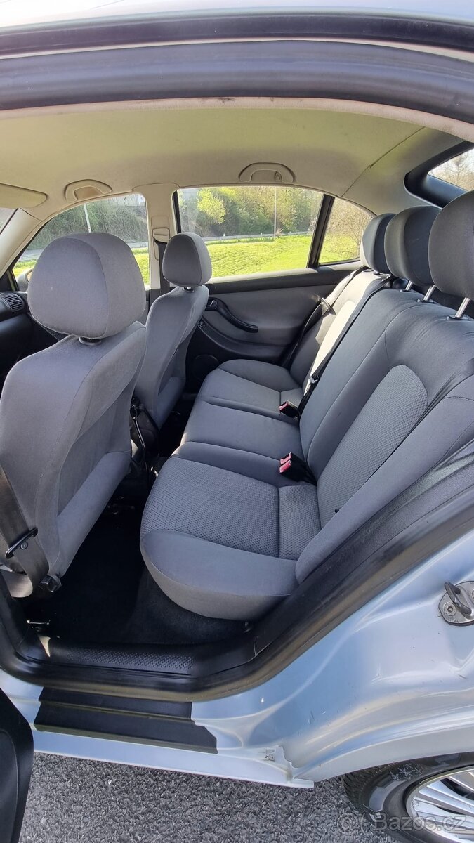 Seat Leon 1.6 nová STK - 9