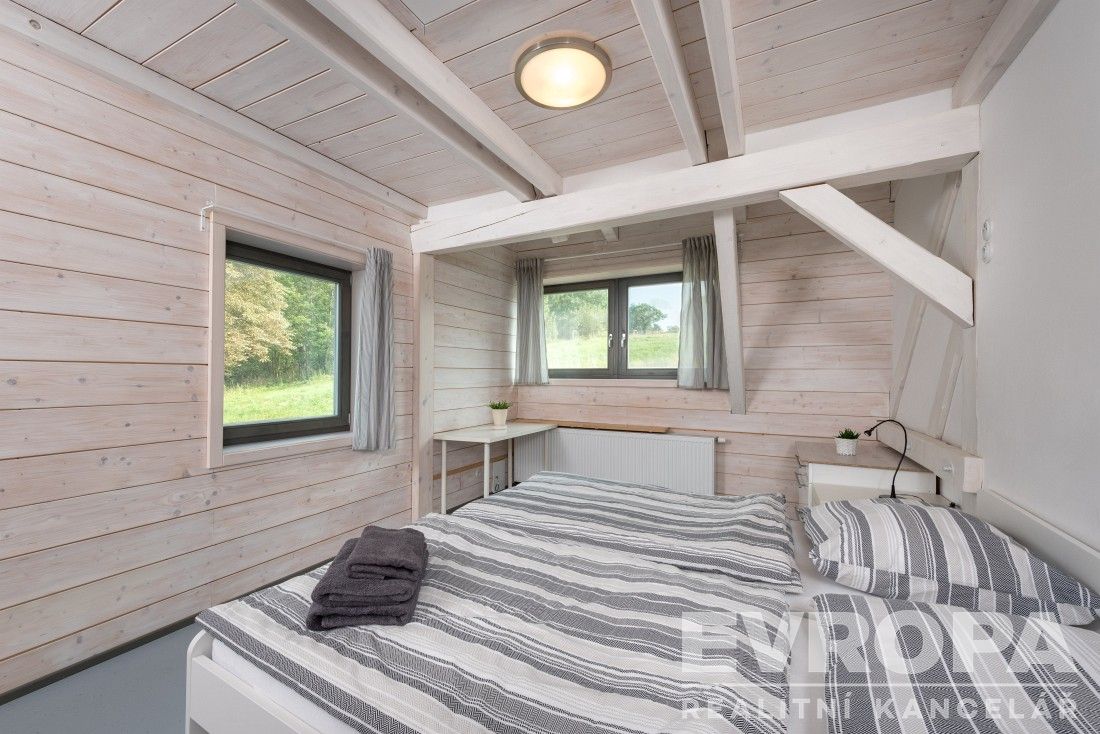 Prodej jedinečné nemovitosti obklopeného přírodou v Senešnic - 9