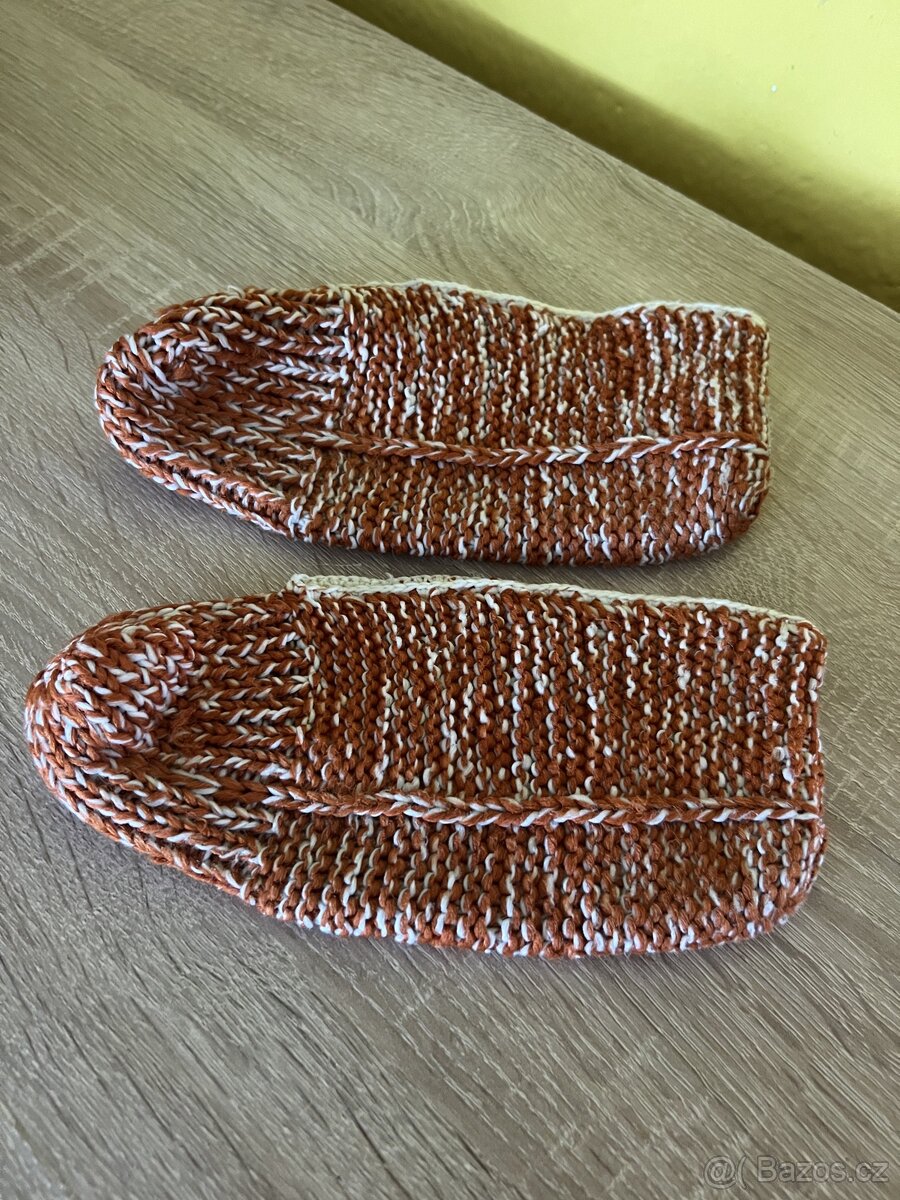retro rucne pletene bačkory, papuče - 9