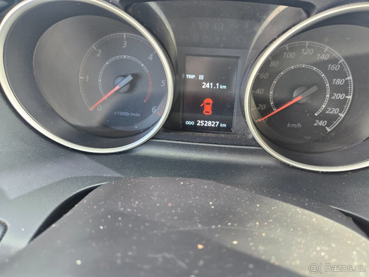 Mitsubishi Outlander II. - 9