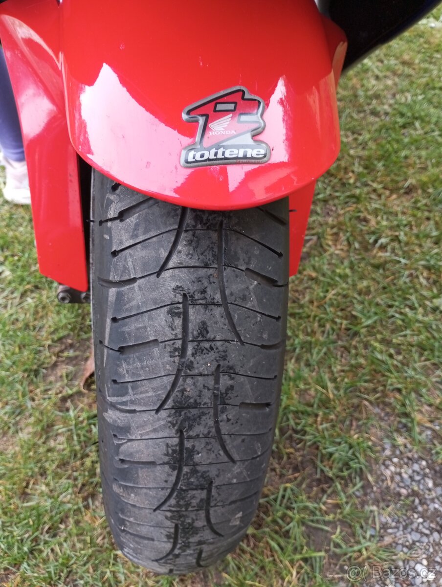 Cbr 1000 rr fireblade - 9