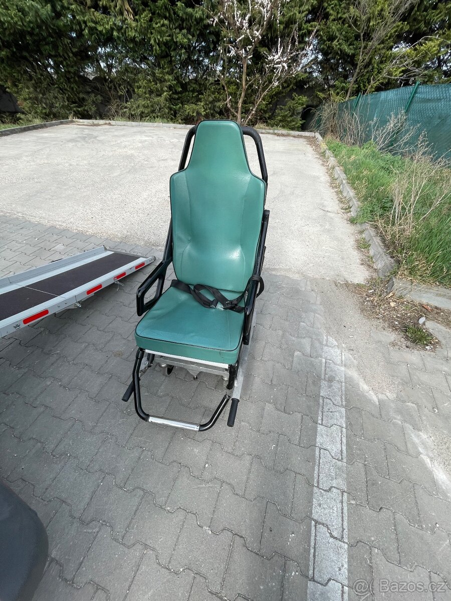 Vybaveni sanitky - 9