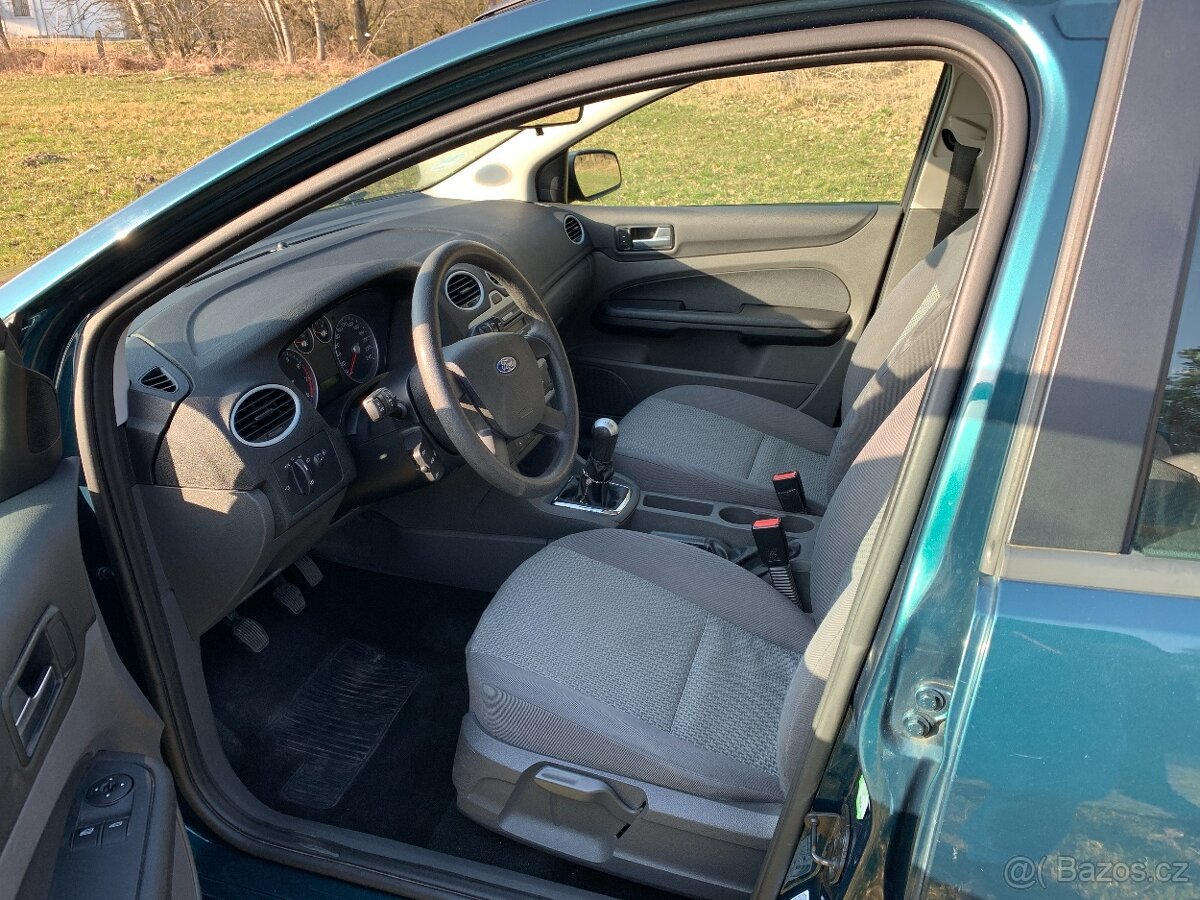 Ford Focus 1,6 74 kW - 9