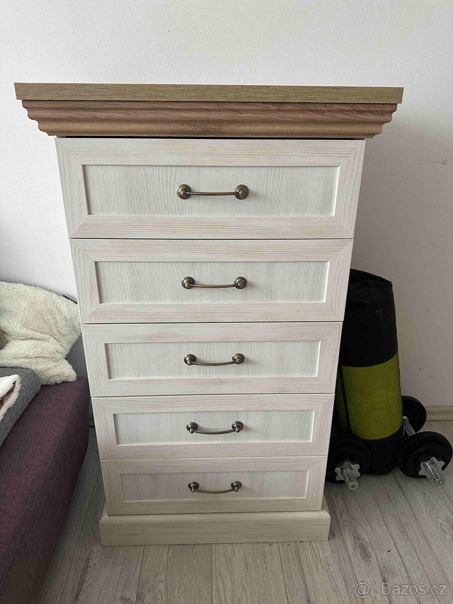 Jídelní a obývací nábytek - 9